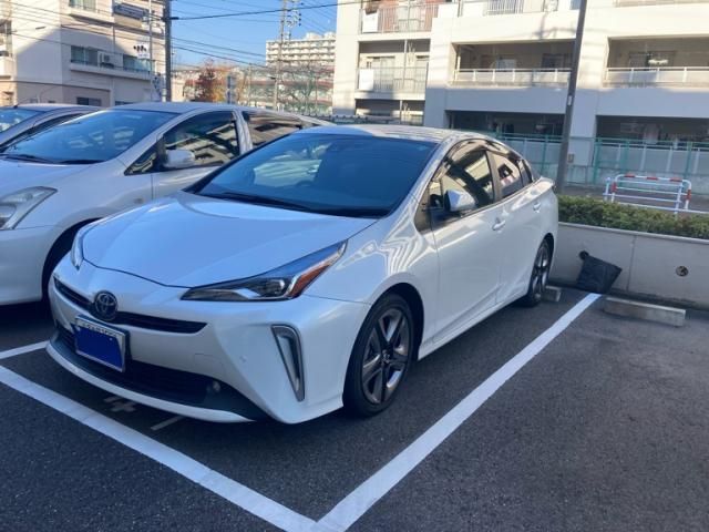 TOYOTA PRIUS 2021 