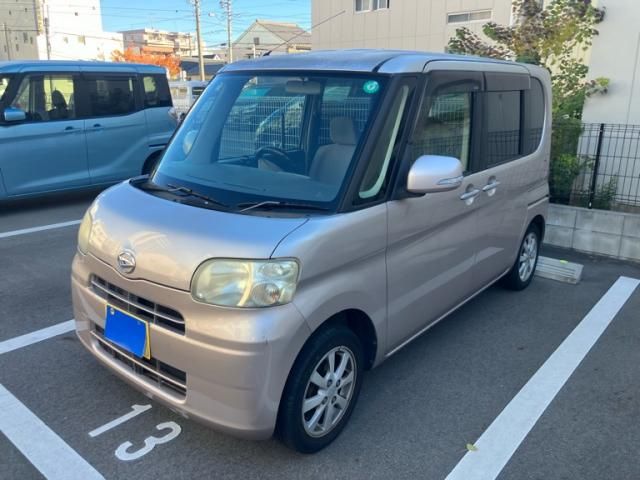 DAIHATSU TANTO 2010