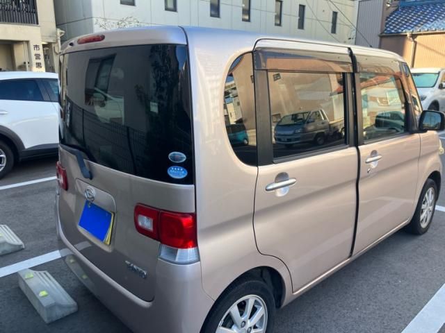 DAIHATSU TANTO 2010