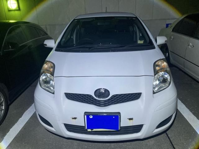TOYOTA VITZ 2010