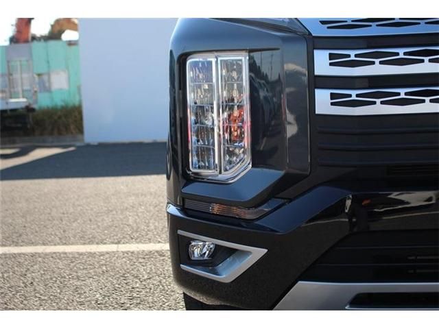 MITSUBISHI DELICA D:5 4WD 2023