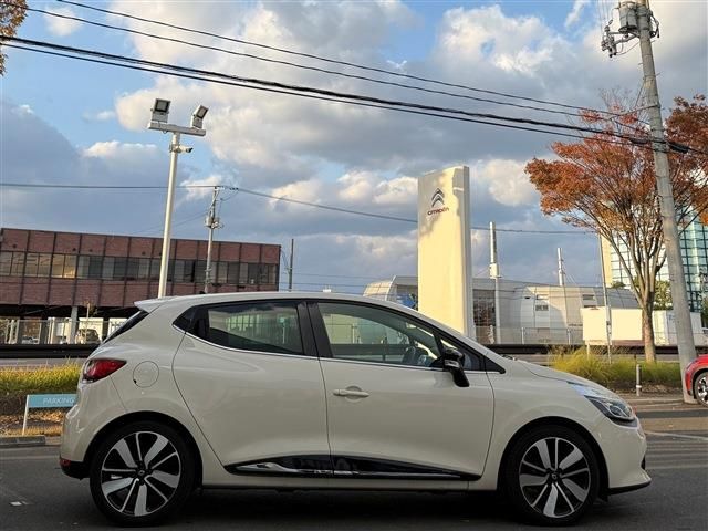 RENAULT RENAULT LUTECIA 2016