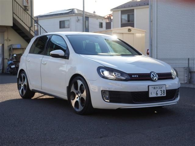 VOLKSWAGEN VOLKSWAGEN GOLF 2010