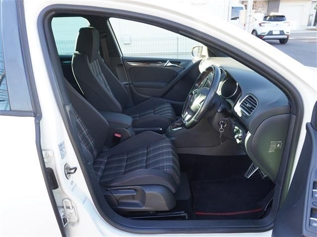 VOLKSWAGEN VOLKSWAGEN GOLF 2010