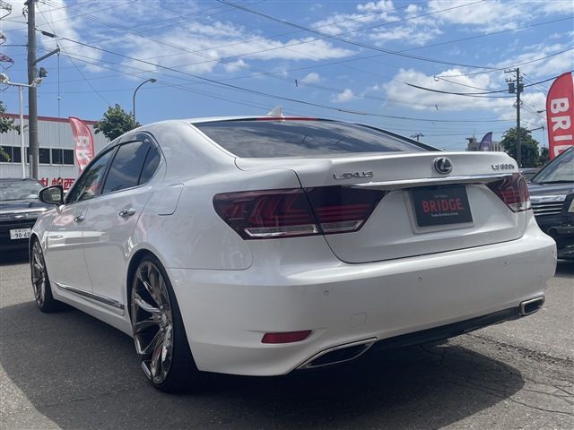 TOYOTA LEXUS LS600h 2015