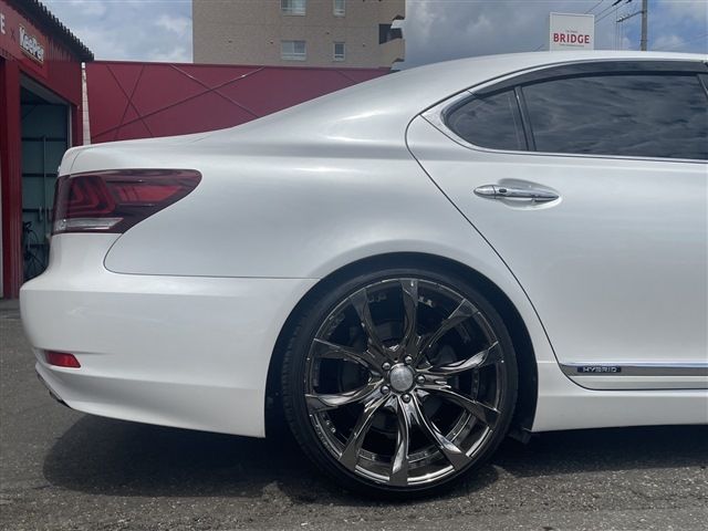 TOYOTA LEXUS LS600h 2015