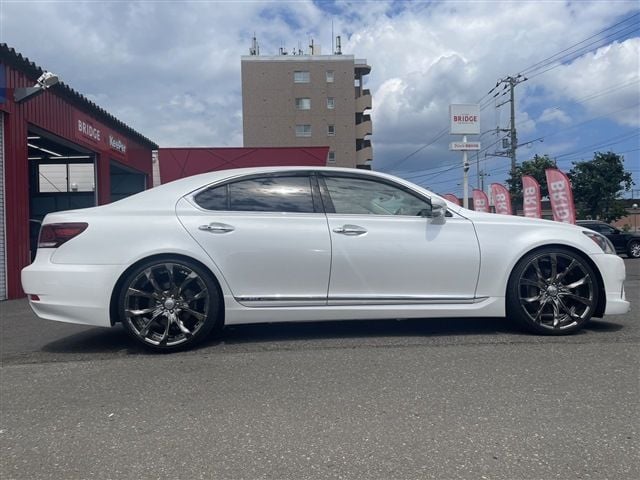 TOYOTA LEXUS LS600h 2015