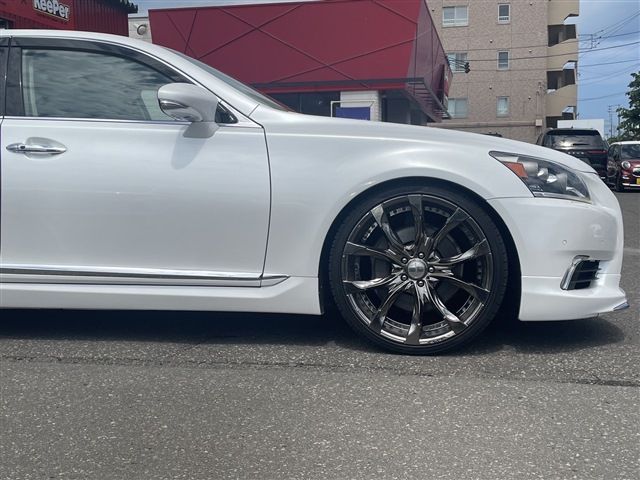 TOYOTA LEXUS LS600h 2015