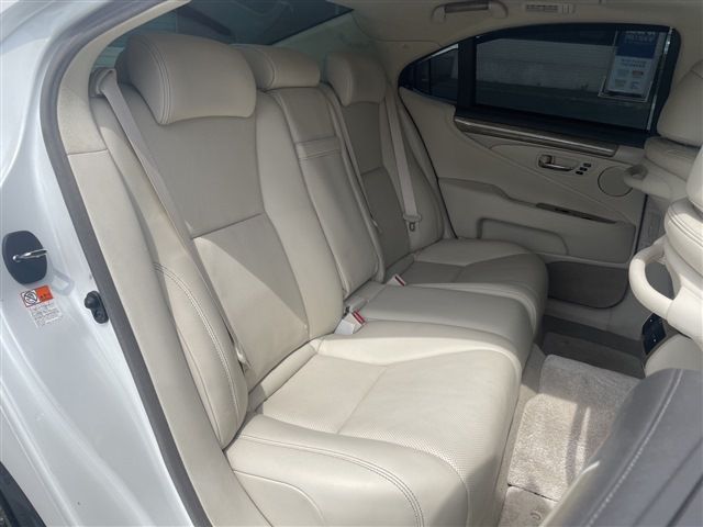 TOYOTA LEXUS LS600h 2015