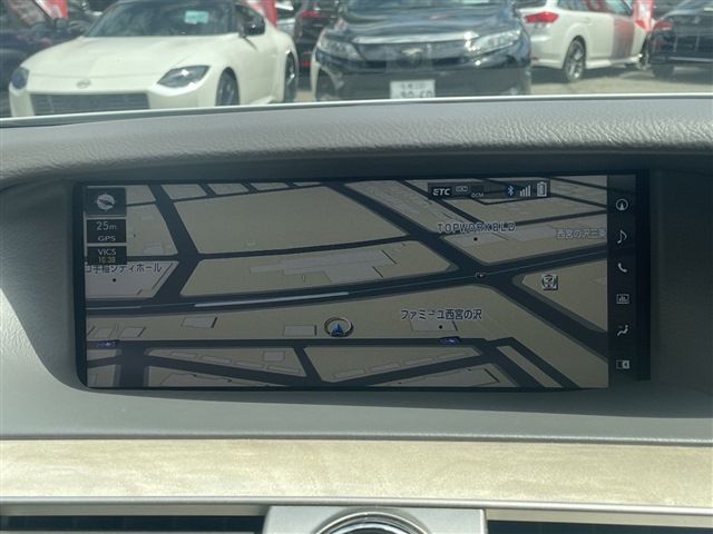 TOYOTA LEXUS LS600h 2015