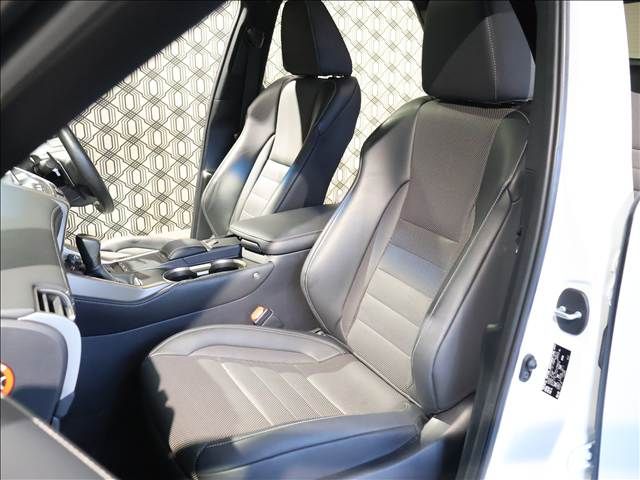 TOYOTA LEXUS NX300h AWD 2018