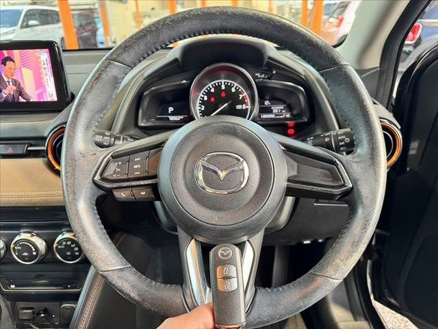 MAZDA DEMIO 2017