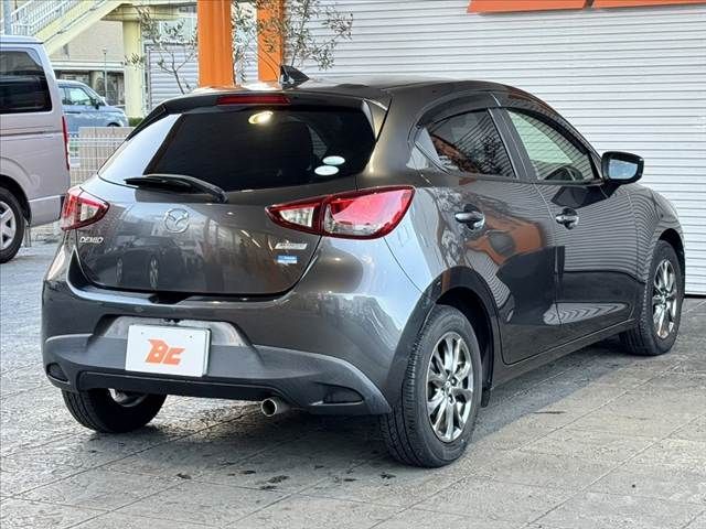 MAZDA DEMIO 2017