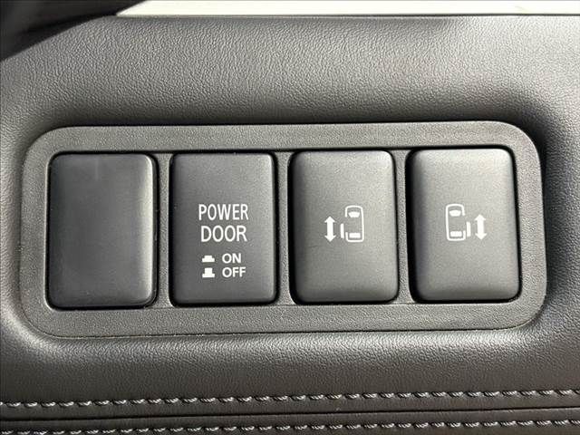 MITSUBISHI DELICA D:5 4WD 2019