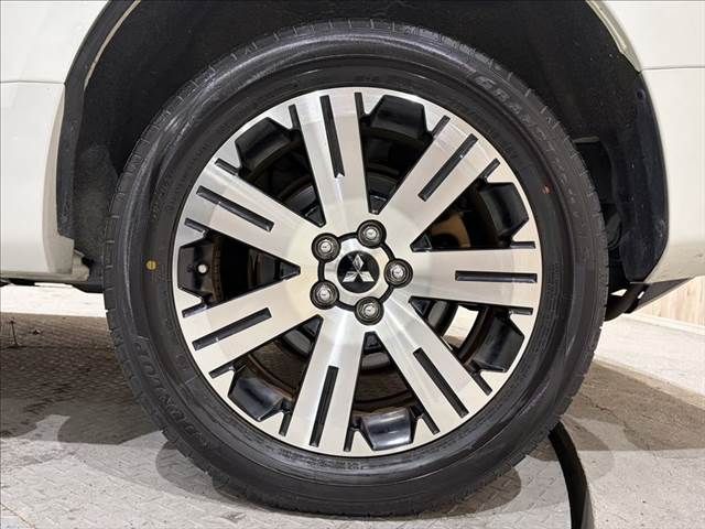 MITSUBISHI DELICA D:5 4WD 2019