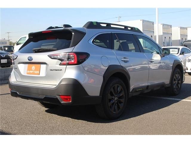 SUBARU LEGACY OUTBACK 2024