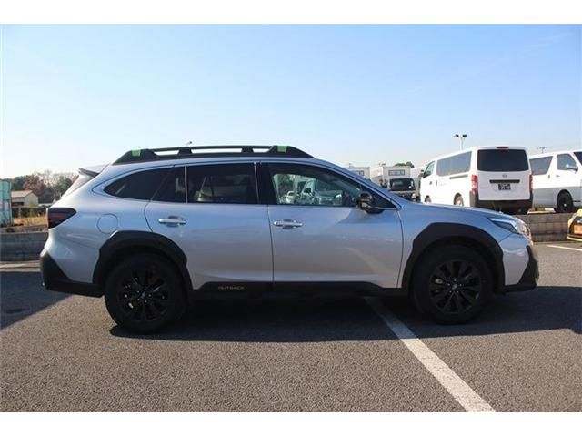 SUBARU LEGACY OUTBACK 2024