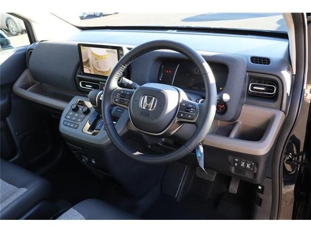 HONDA FREED e:HEV 2025