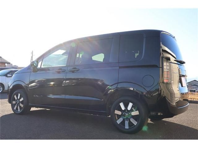 HONDA FREED e:HEV 2025