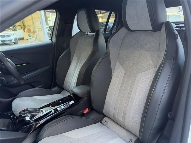 PEUGEOT PEUGEOT 208 2021