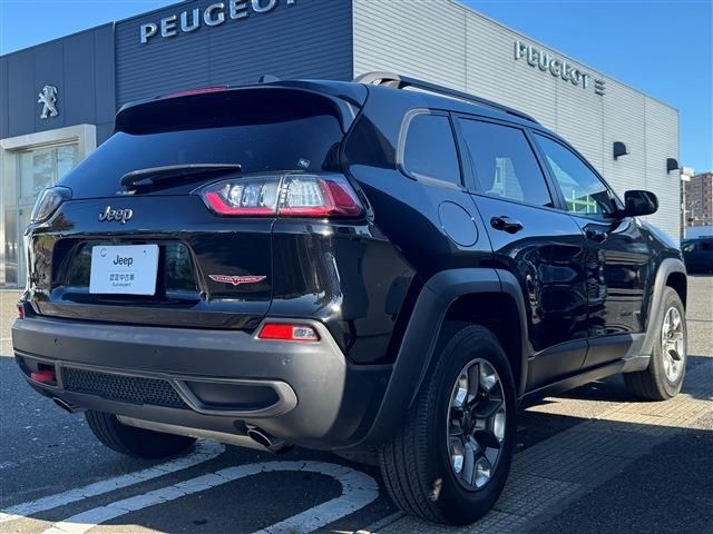 JEEP JEEP CHEROKEE 2019
