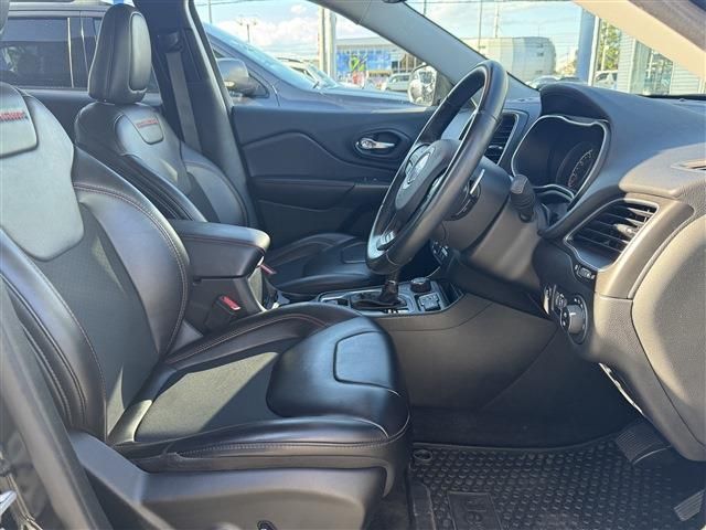 JEEP JEEP CHEROKEE 2019