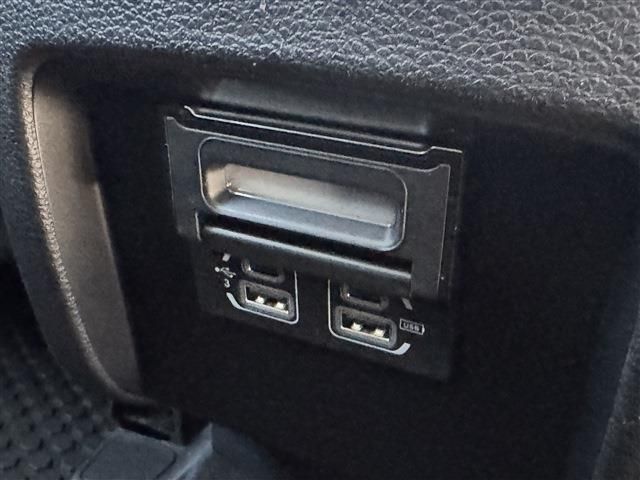 JEEP JEEP CHEROKEE 2019