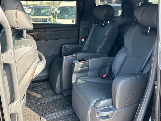 TOYOTA ALPHARD hybrid 2024