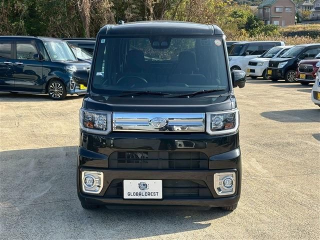 TOYOTA PIXIS MEGA 2020