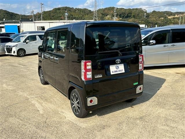 TOYOTA PIXIS MEGA 2020