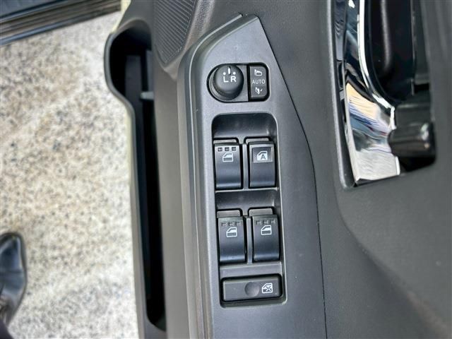 TOYOTA PIXIS MEGA 2020