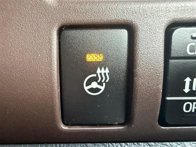 TOYOTA ESQUIRE HYBRID 2017