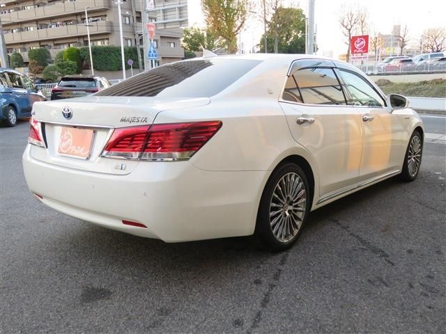 TOYOTA CROWN MAJESTA HYBRID 2017