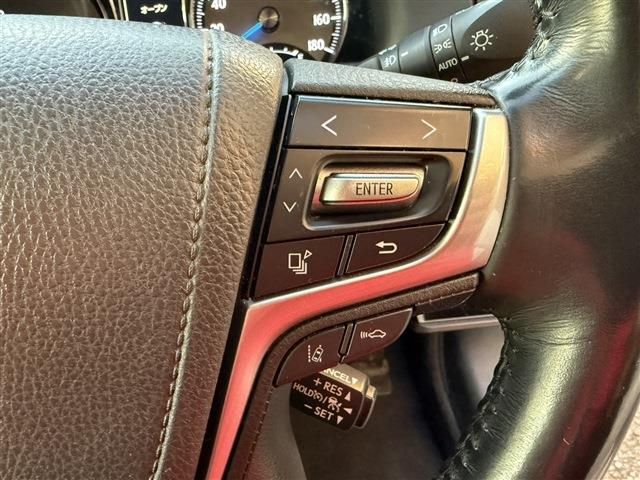 TOYOTA CROWN MAJESTA HYBRID 2017