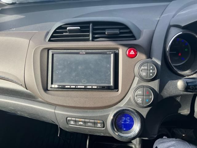 HONDA FIT SHUTTLE HYBRID 2012