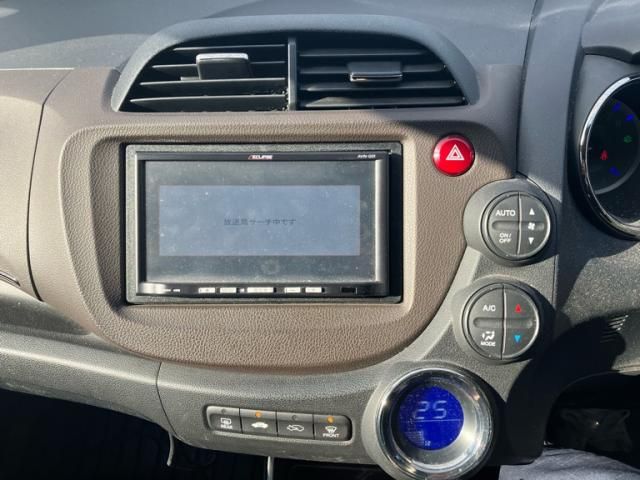 HONDA FIT SHUTTLE HYBRID 2012