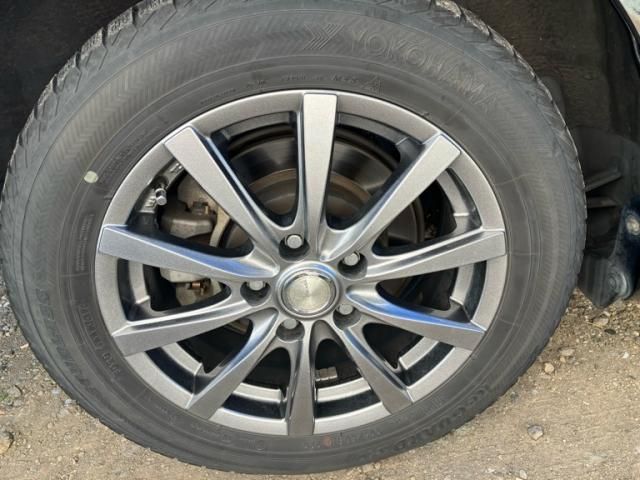 TOYOTA PRIUS Alpha 2017