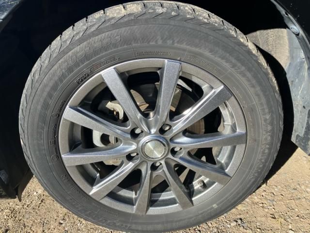 TOYOTA PRIUS Alpha 2017