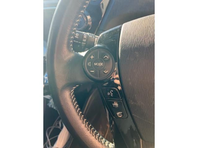 TOYOTA PRIUS Alpha 2017