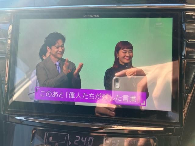 TOYOTA PRIUS Alpha 2017