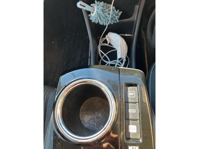 TOYOTA PRIUS Alpha 2017