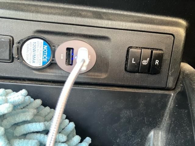 TOYOTA PRIUS Alpha 2017