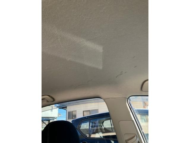 TOYOTA PRIUS Alpha 2017