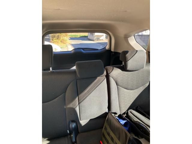 TOYOTA PRIUS Alpha 2017