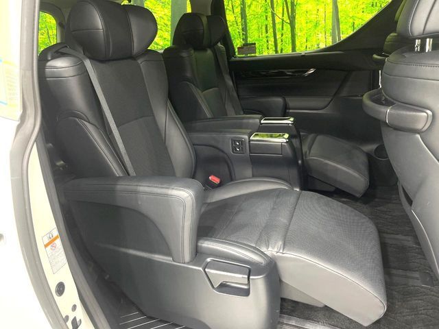TOYOTA ALPHARD 2018
