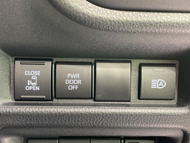 TOYOTA SIENTA HYBRID 2025