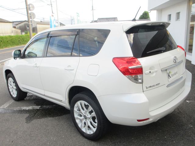 TOYOTA VANGUARD 2WD 2013