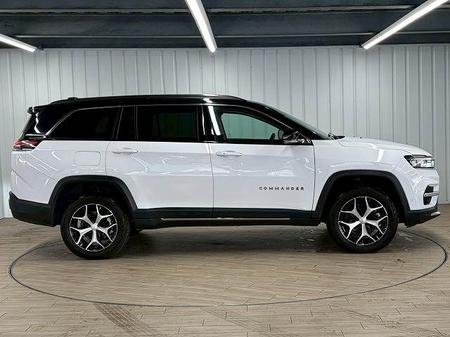JEEP JEEP COMMANDER 2023