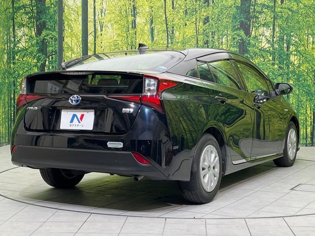 TOYOTA PRIUS 2019
