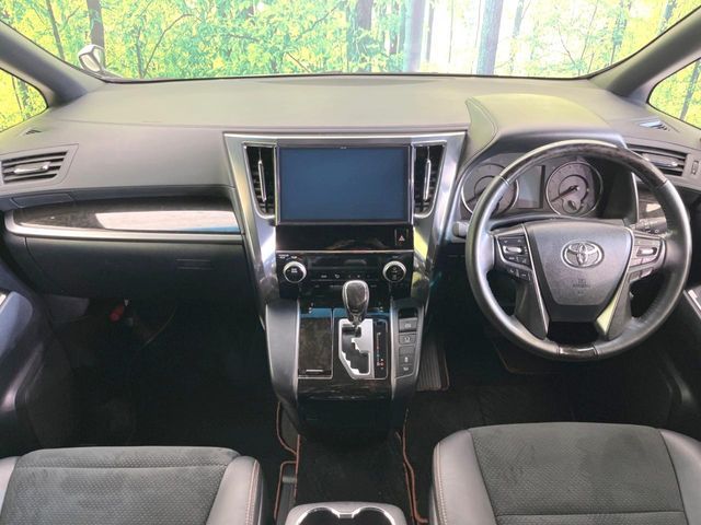 TOYOTA ALPHARD 2017